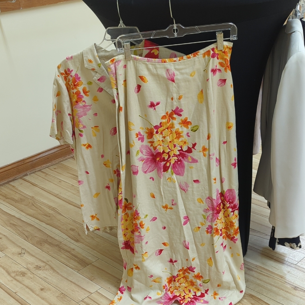 Liz Claiborne Cream Maxi Skirt with Pink and Yellow Floral Design